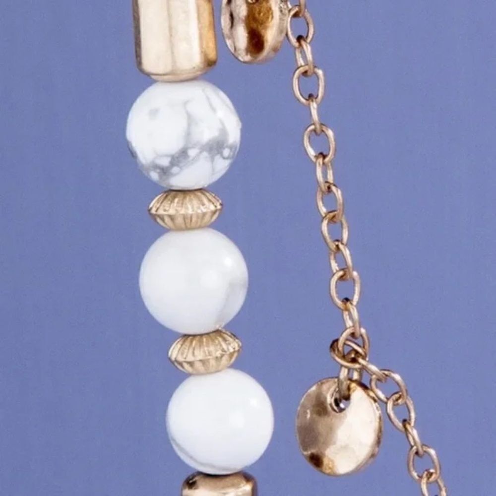 Double Layer Howlite Necklace Golden - Picture 2 of 4